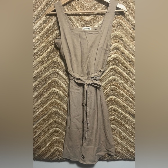 Monteau Los Angeles Women's Tan ,Tank Dress,Belted,Tie Front, Size S - Picture 1 of 11